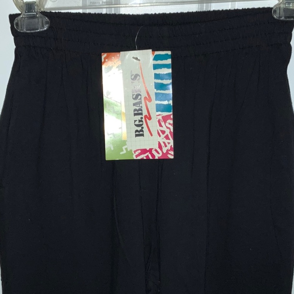 NWT! BG Basics Women’s lightweight sweatpants. 100% Cotton. Size Medium